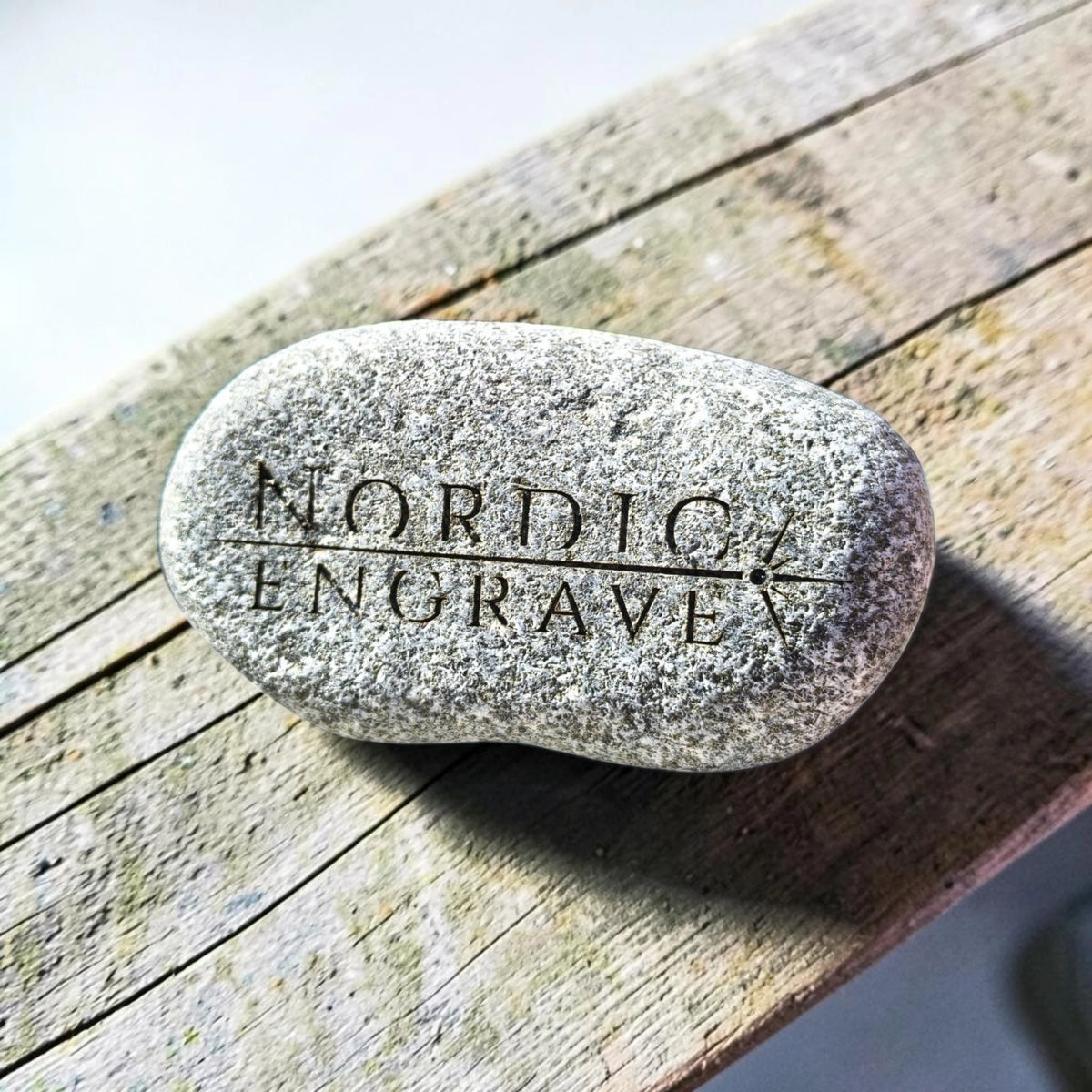 Personlig graverad bastusten – namn, citat eller logotyp